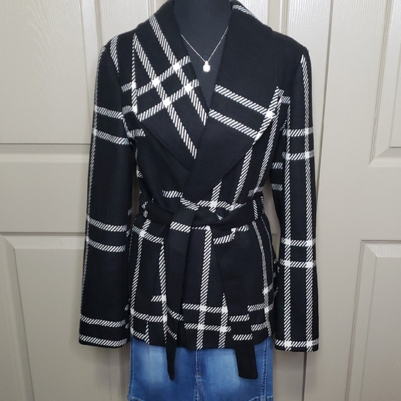 White House Black Market Jackets & Blazers - White House Black Market 2% Wool Blend Black White Tie Blazer Jacket Coat